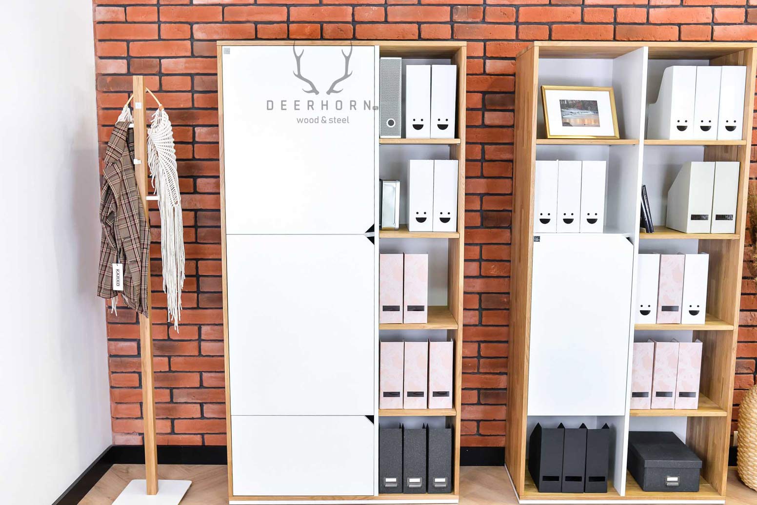 Weißer Büro-Aktenschrank Aktiv