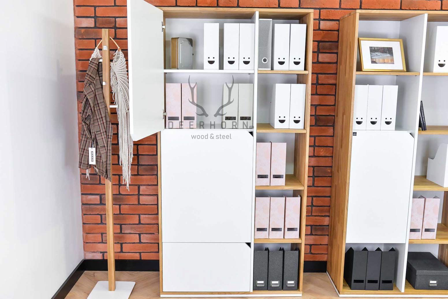 Weißer Büro-Aktenschrank Aktiv