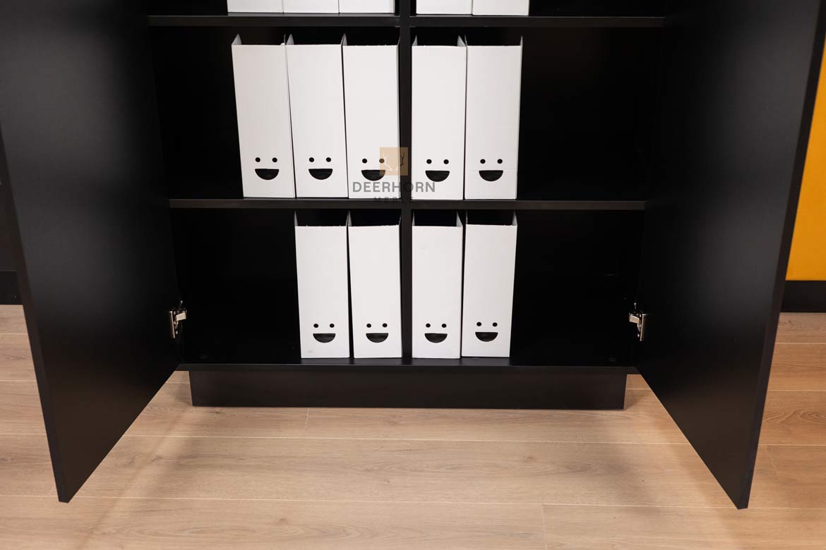 Schwarzer Schrank mit Holz Prestige Office