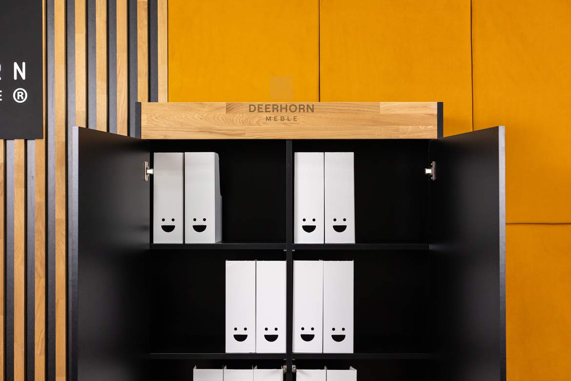 Schwarzer Schrank mit Holz Prestige Office