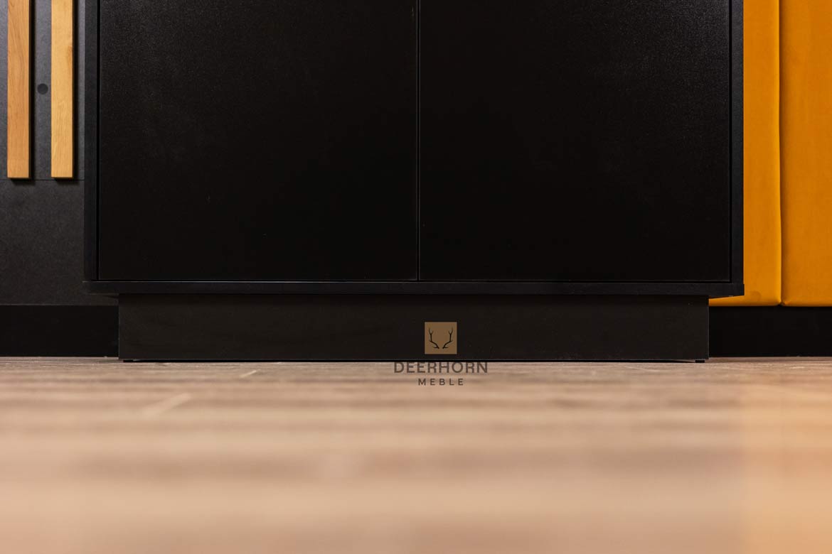 Schwarzer Schrank mit Holz Prestige Office