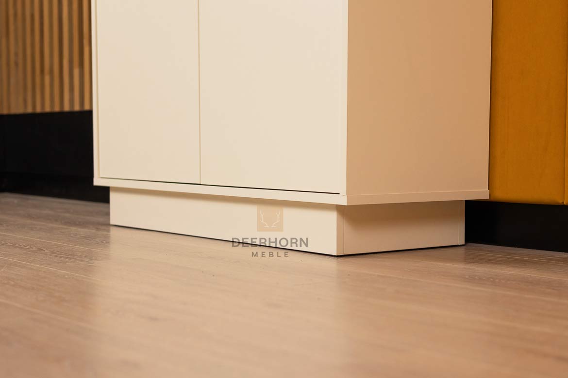Zweitüriger Kleiderschrank mit Einlegeböden Prestige Office