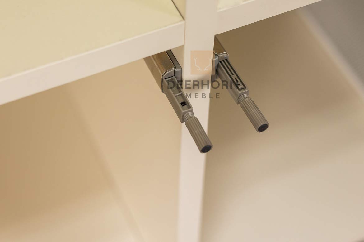 Zweitüriger Kleiderschrank mit Einlegeböden Prestige Office