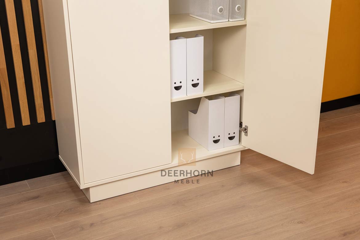 Zweitüriger Kleiderschrank mit Einlegeböden Prestige Office