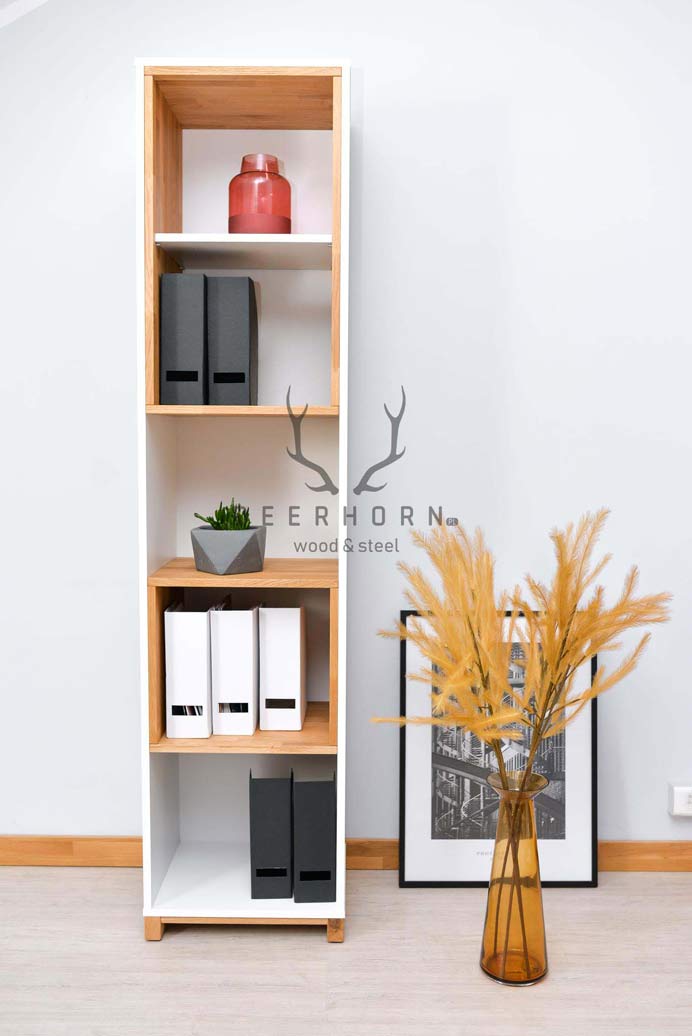 Weißes schmales Bücherregal, Buchbinder oder Büchersäule