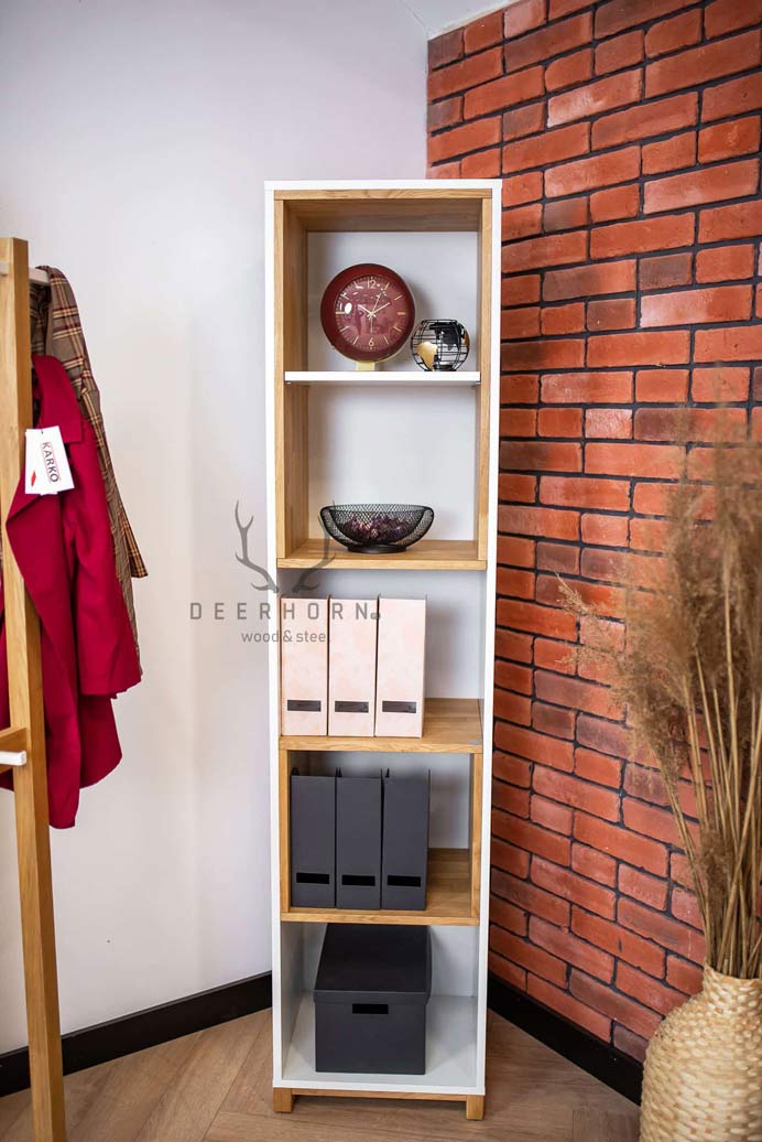 Weißes schmales Bücherregal, Buchbinder oder Büchersäule