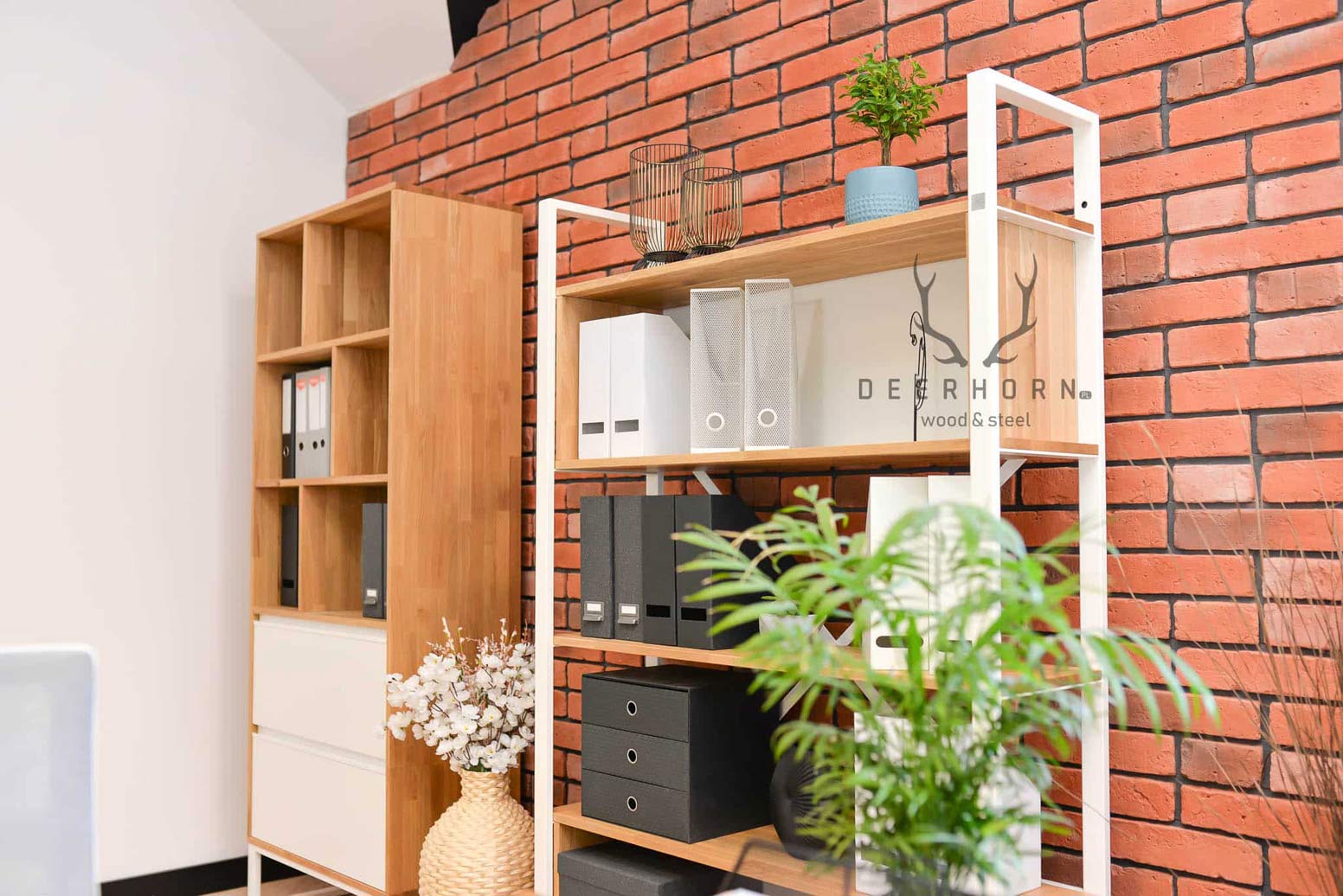 Weißes Bücherregal für Aktenordner oder Bücher loft office plus