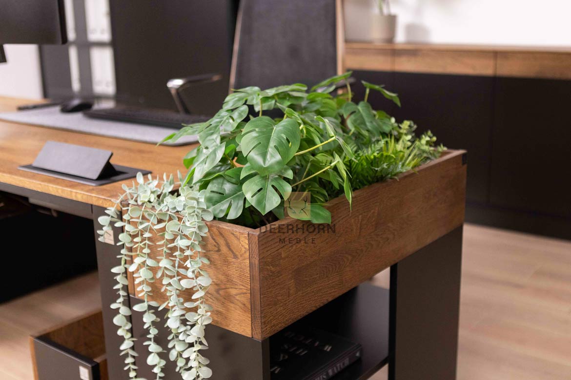 Moderner Loft-Schreibtisch mit Regalen