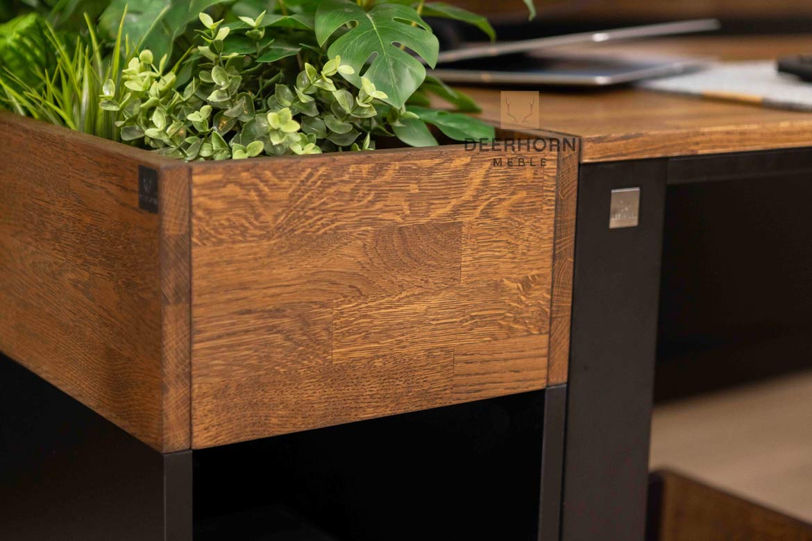 Moderner Loft-Schreibtisch mit Regalen