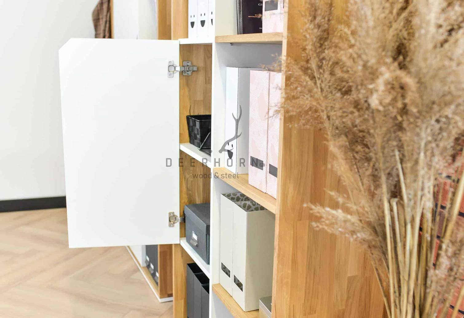 Weißer Büro-Aktenschrank aus der Active-Kollektion