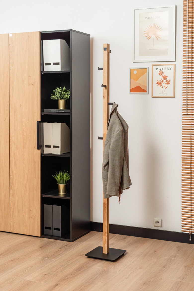 Freistehender Büroaufhänger Kari schwarz
