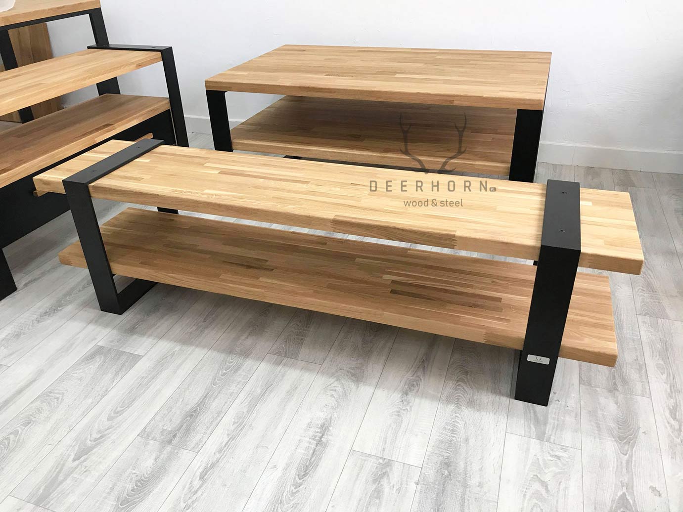 RTV-Schrank im Loft, moderner, industrieller Stil