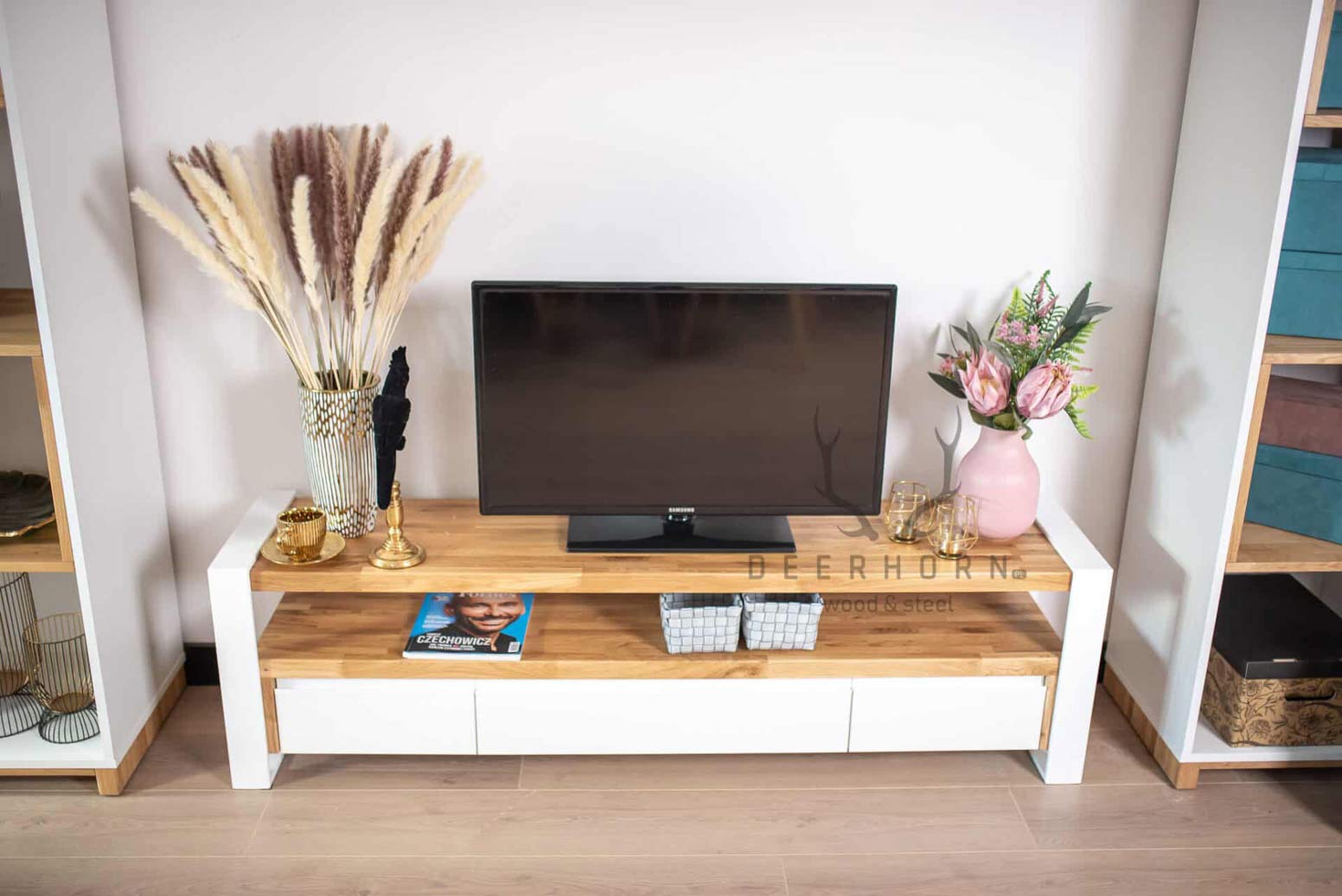 Weißes Holz und Metall Loft Industrie RTV Schrank Premium