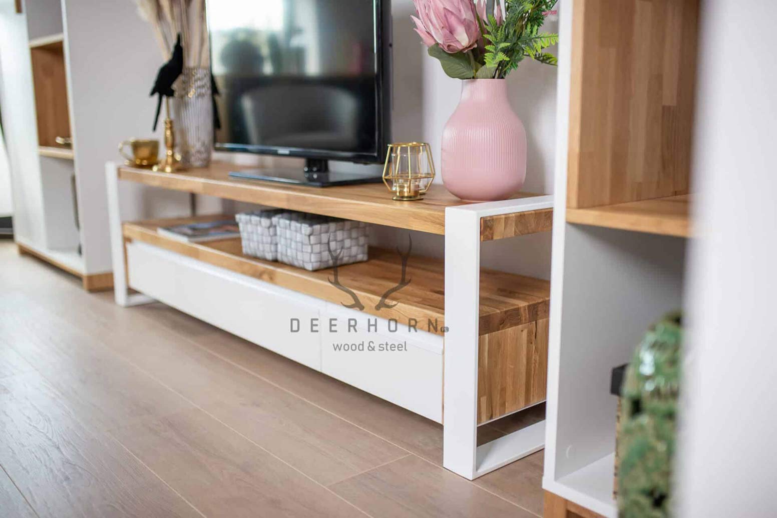 Weißes Holz und Metall Loft Industrie RTV Schrank Premium