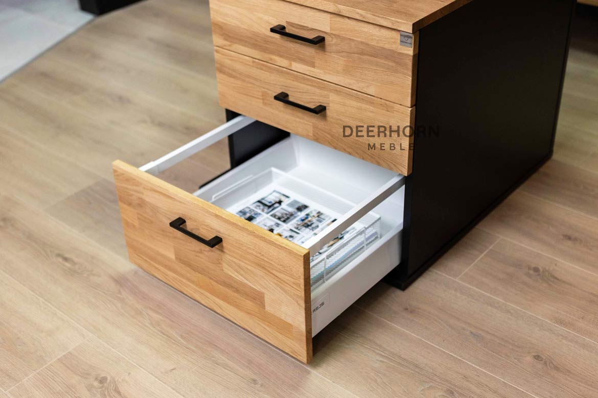 Eichenholzsockel mit Schubladen für Schreibtisch mit Holzplatte