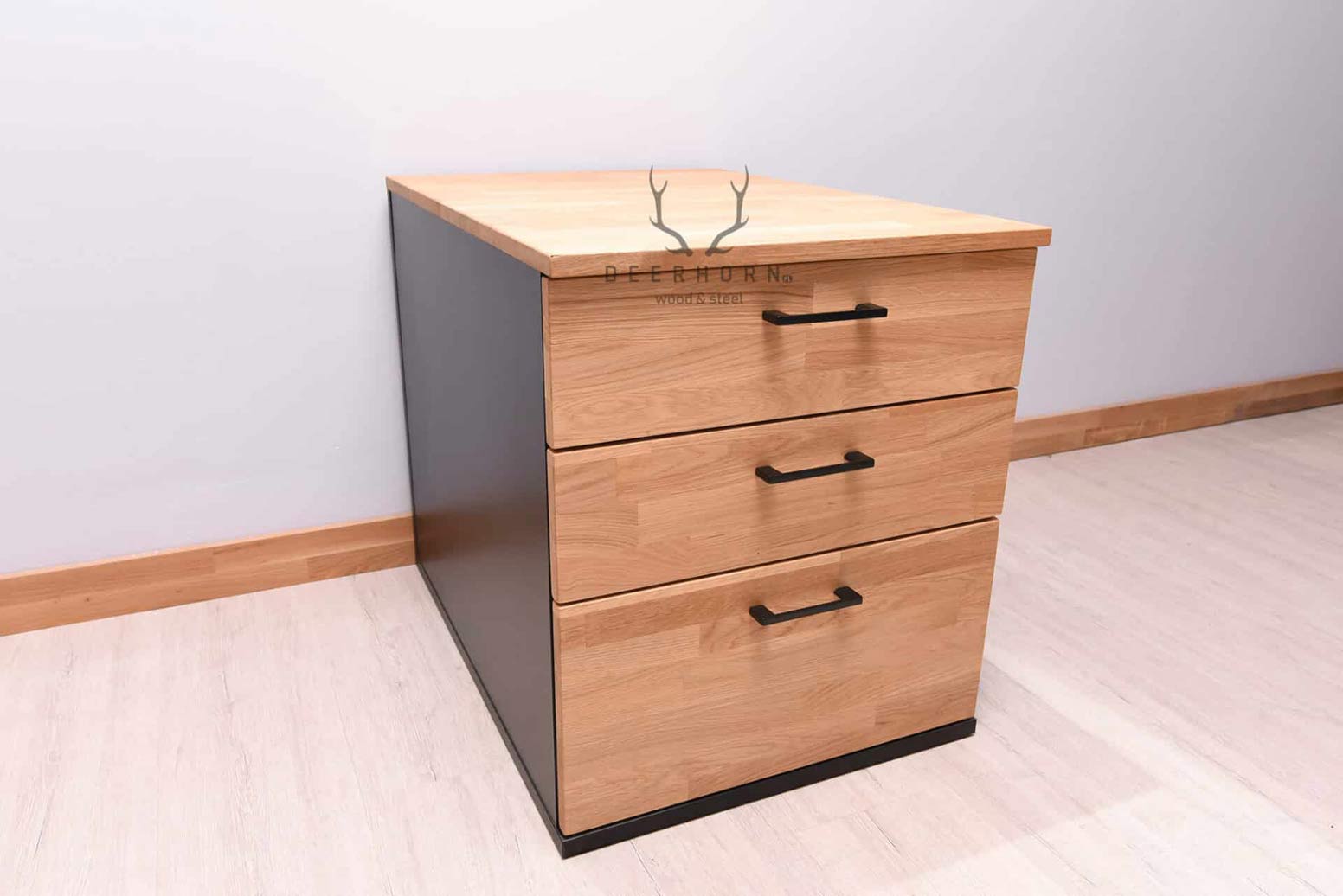 Eichenholzsockel mit Schubladen für Schreibtisch mit Holzplatte