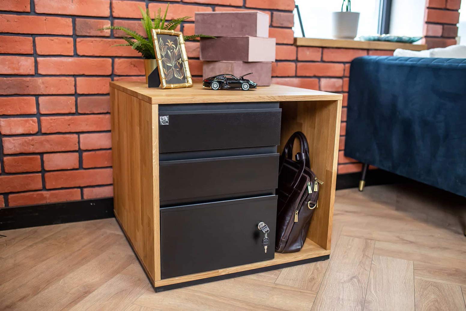 Mobiler Holzcontainer mit Schubladen loft office plus - links