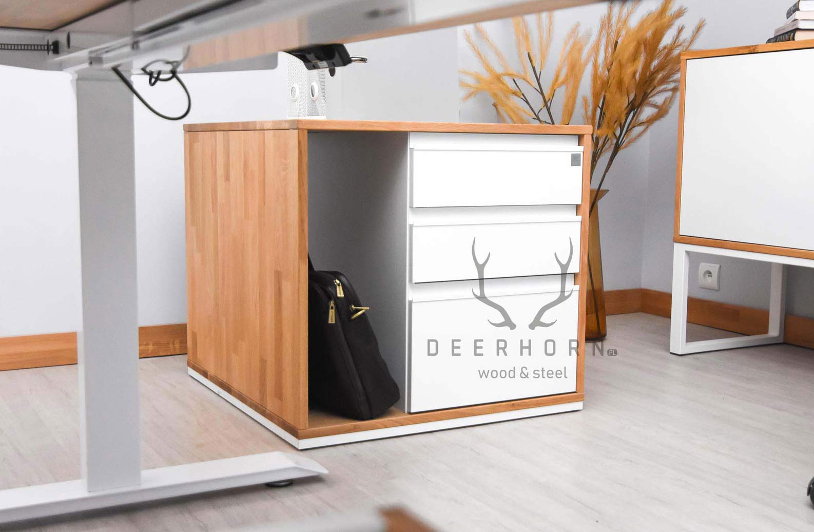Weißer Rollcontainer mit Schubladen "loft office plus"