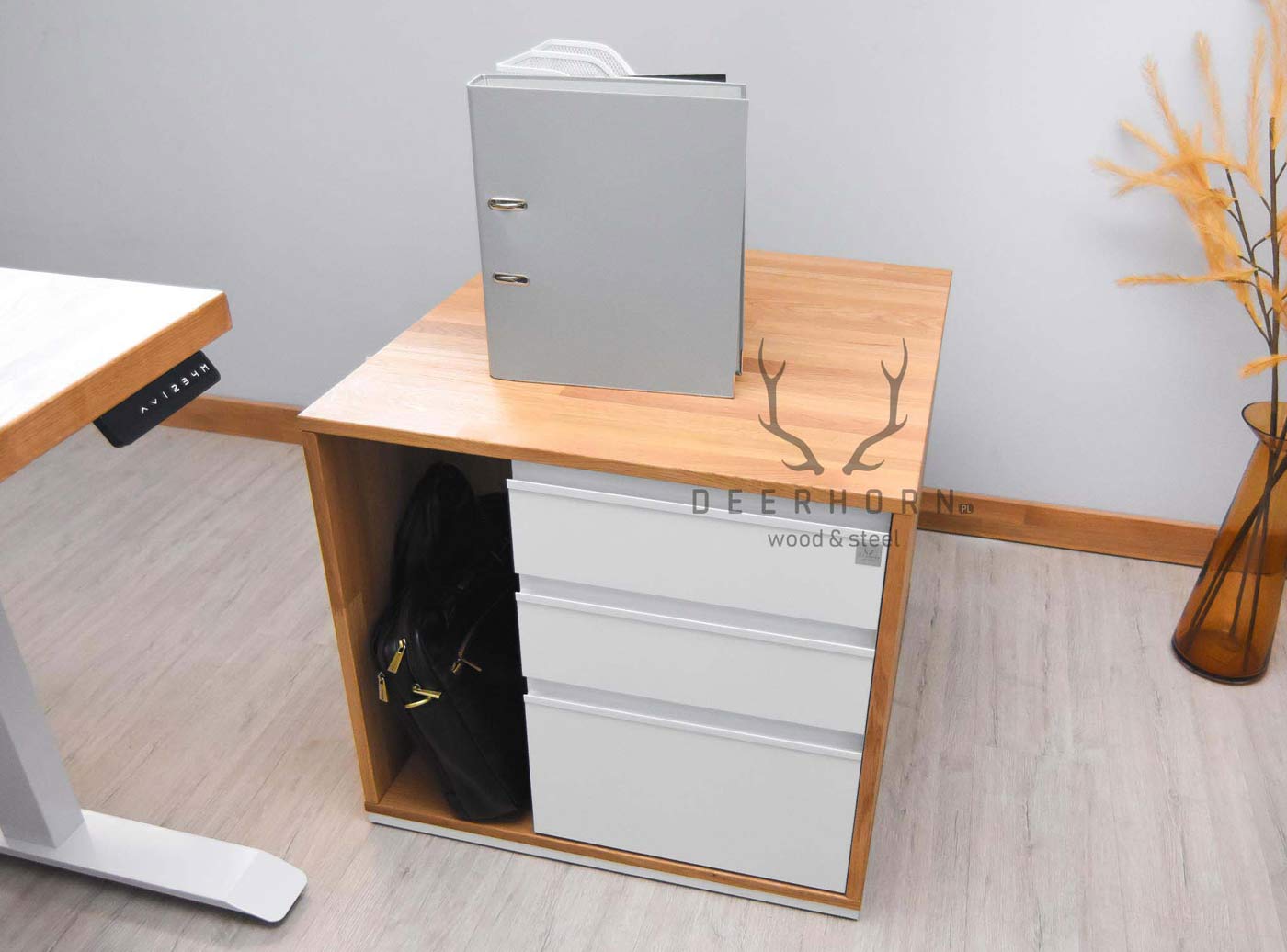 Weißer Rollcontainer mit Schubladen "loft office plus"