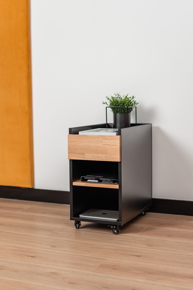 Pedestal, Schreibtisch auf Rädern