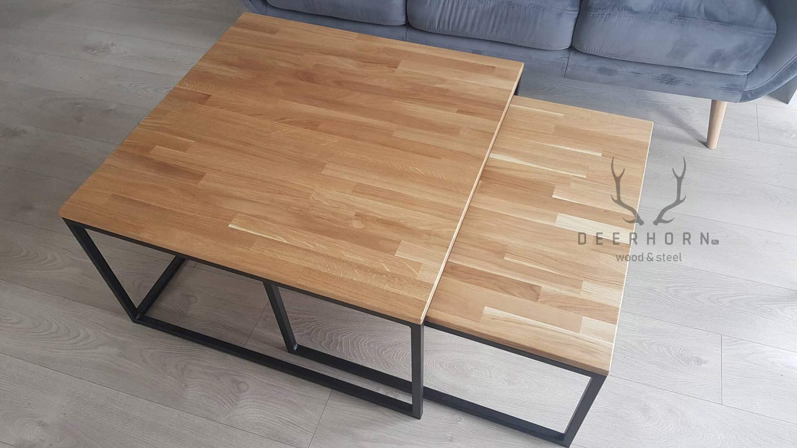 Einschiebbare Couchtische 2in1
