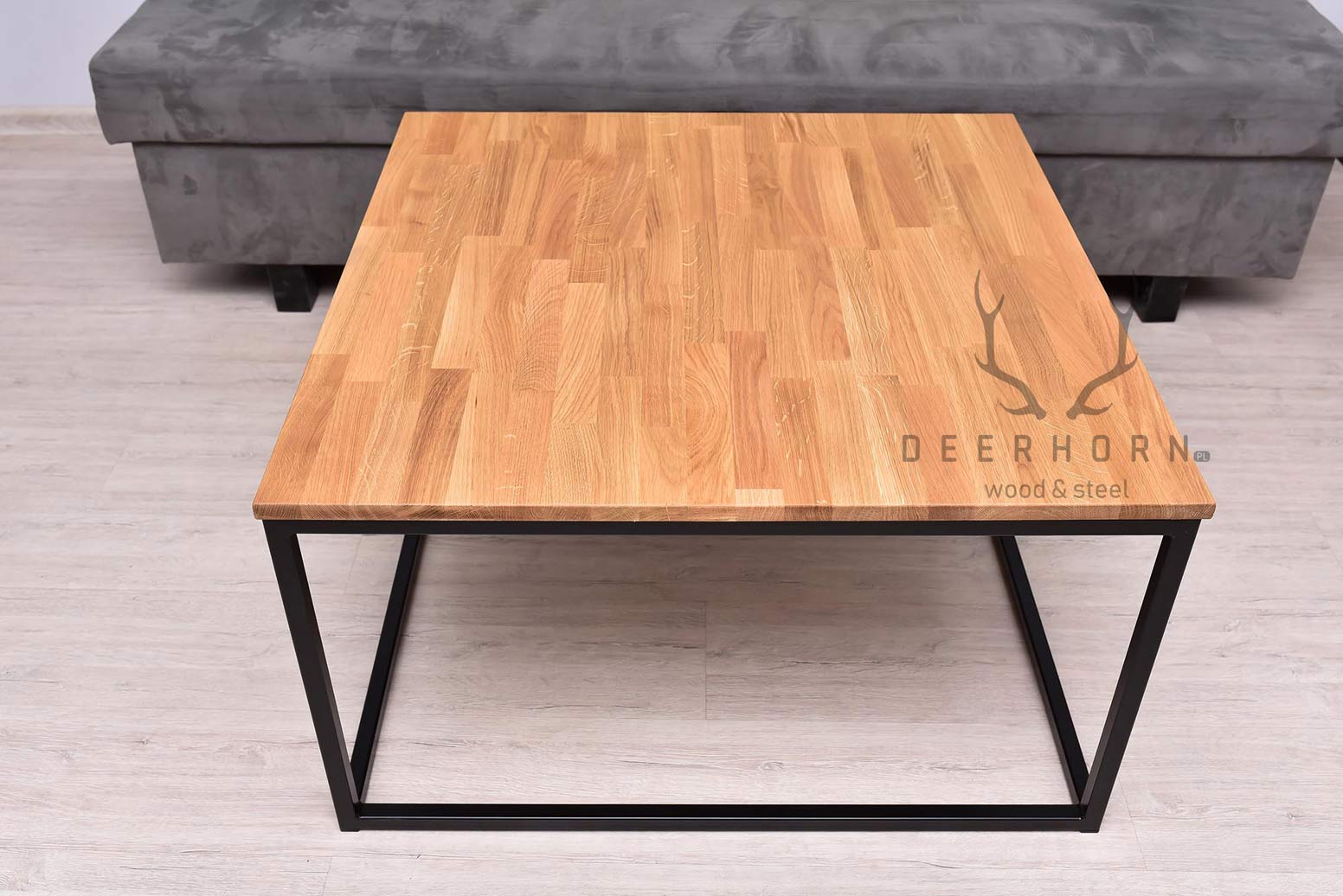 Loft Couchtisch mit Eichenplatte 80x80cm