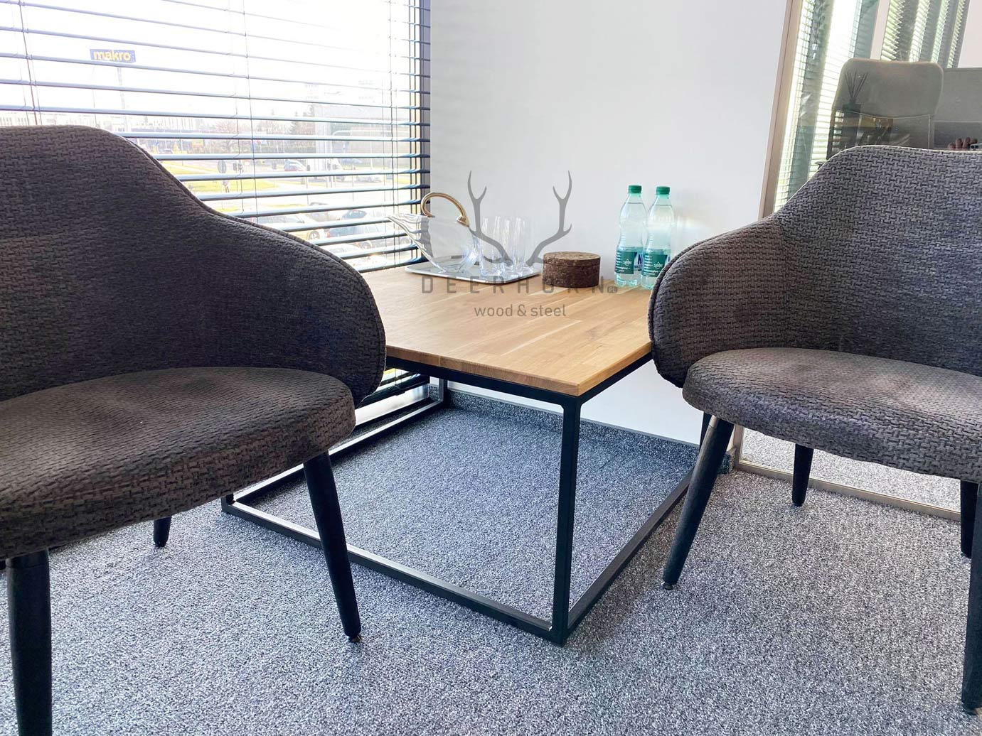 Loft Couchtisch mit Eichenplatte 80x80cm