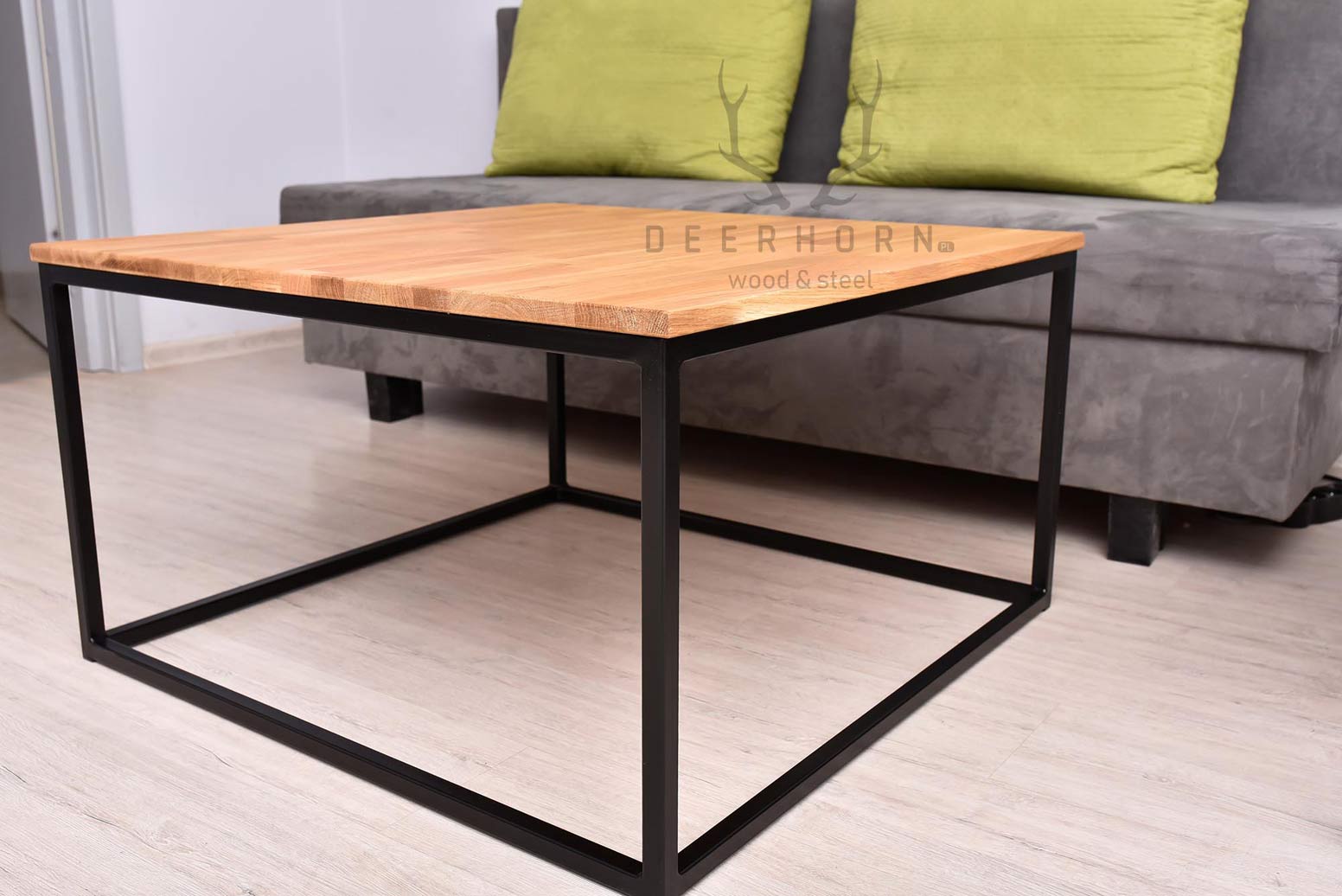 Loft Couchtisch mit Eichenplatte 80x80cm
