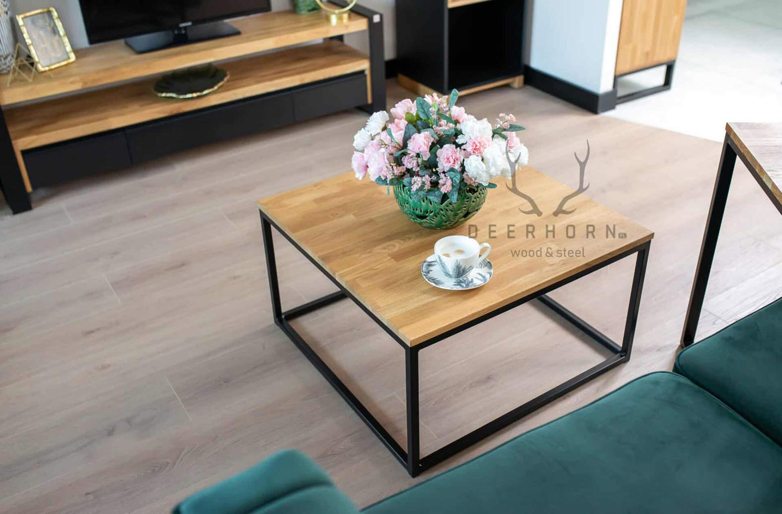 Couchtisch aus Holz und Metall Loft Industrie 70x70cm