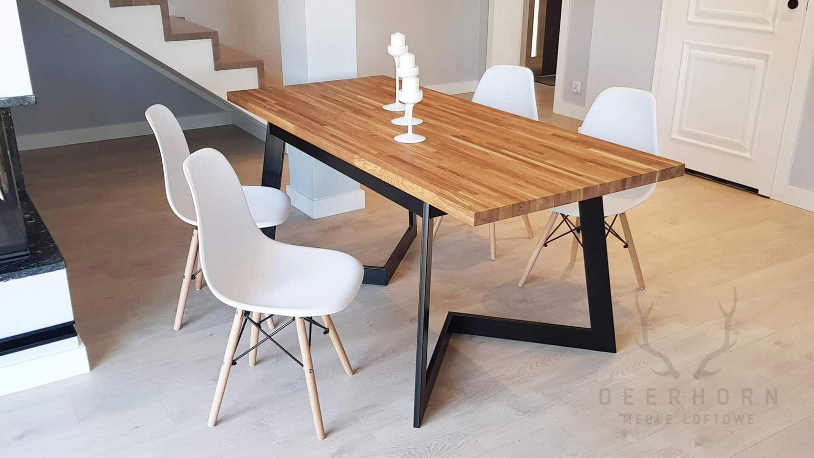 Tisch mit Eichenplatte "future style" Loft