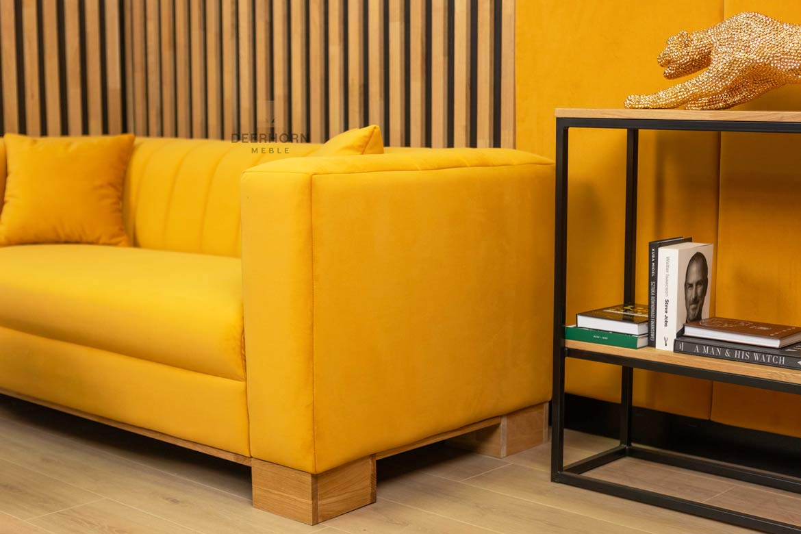 Modernes 3-Sitzer-Sofa, Samt mit Holzbeinen