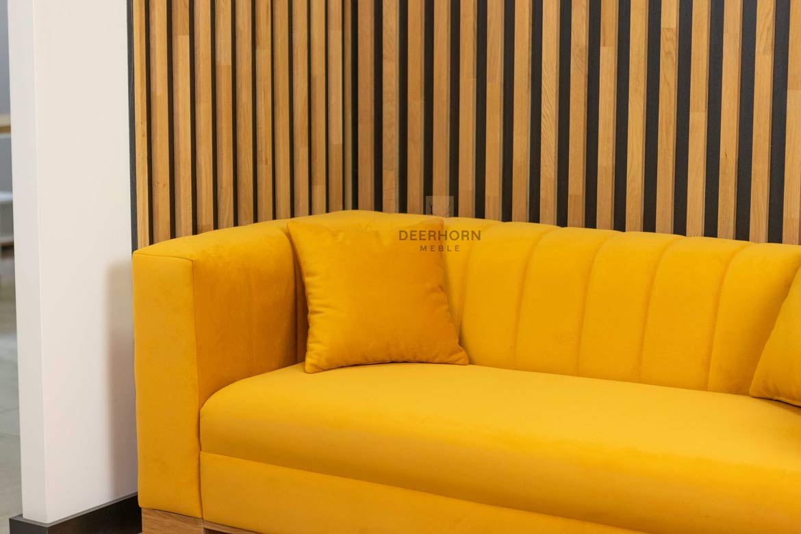Modernes 3-Sitzer-Sofa, Samt mit Holzbeinen