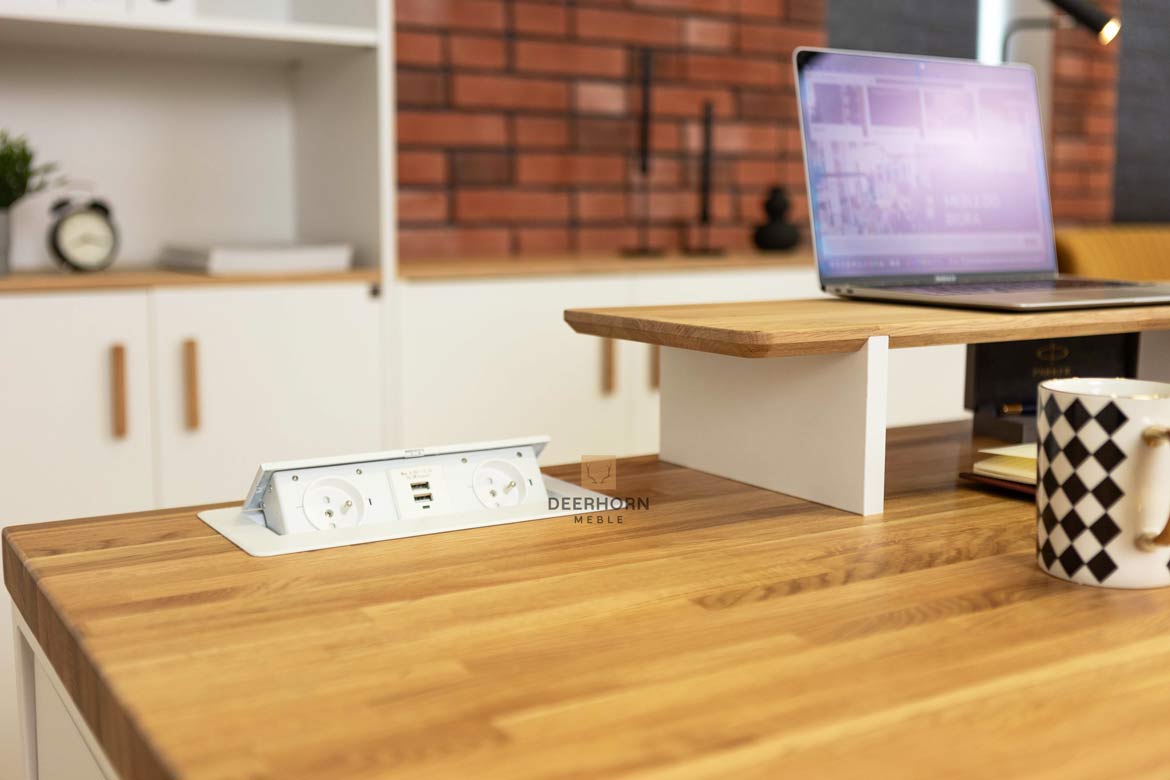 Weißes versenktes Tischverlängerungskabel mit USB-C