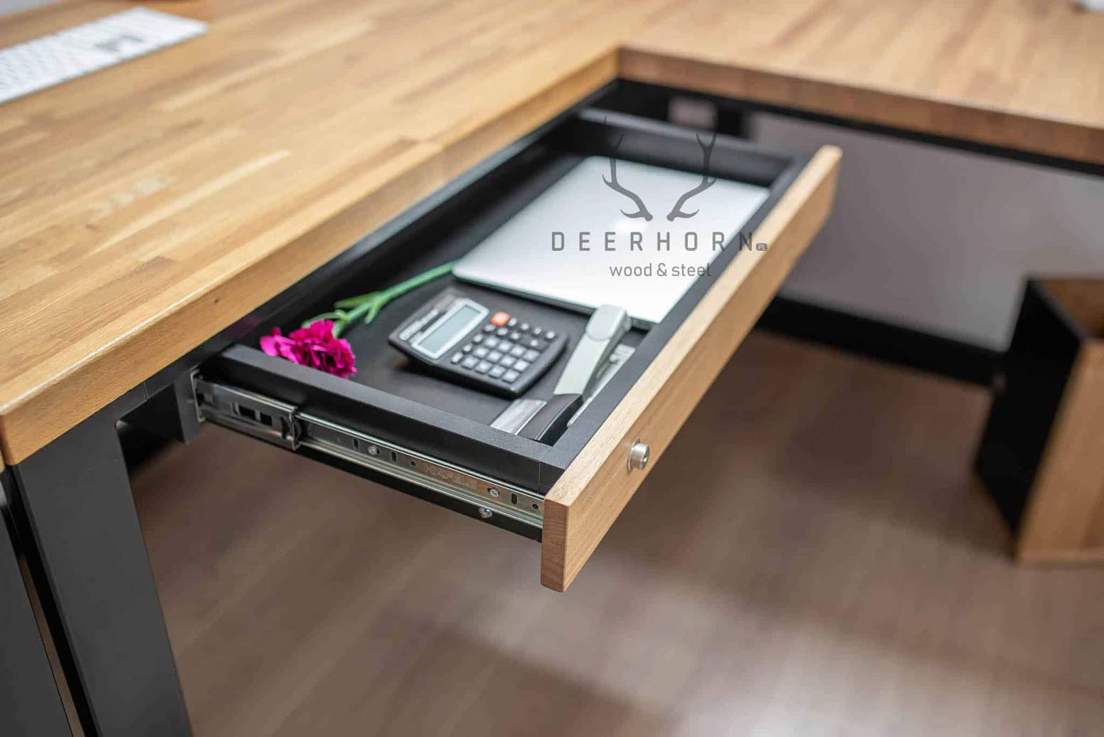 Schublade mit niedriger Front, abschließbar für Loft-Schreibtisch Deerhorn