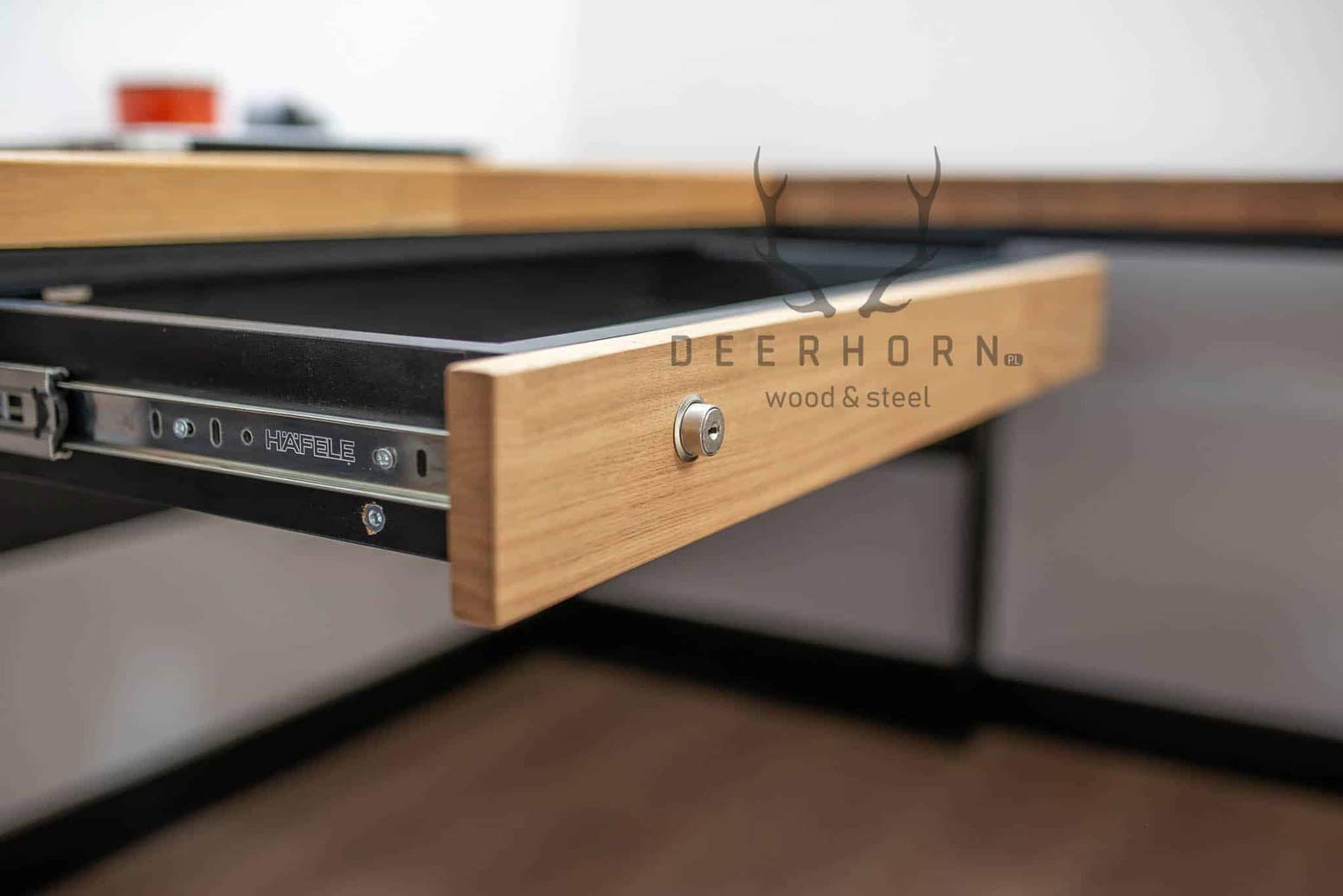 Schublade mit niedriger Front, abschließbar für Loft-Schreibtisch Deerhorn