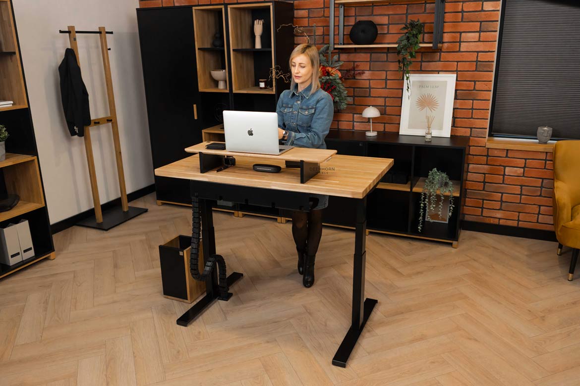 Monitortischverlängerung aus Massivholz, schwarz