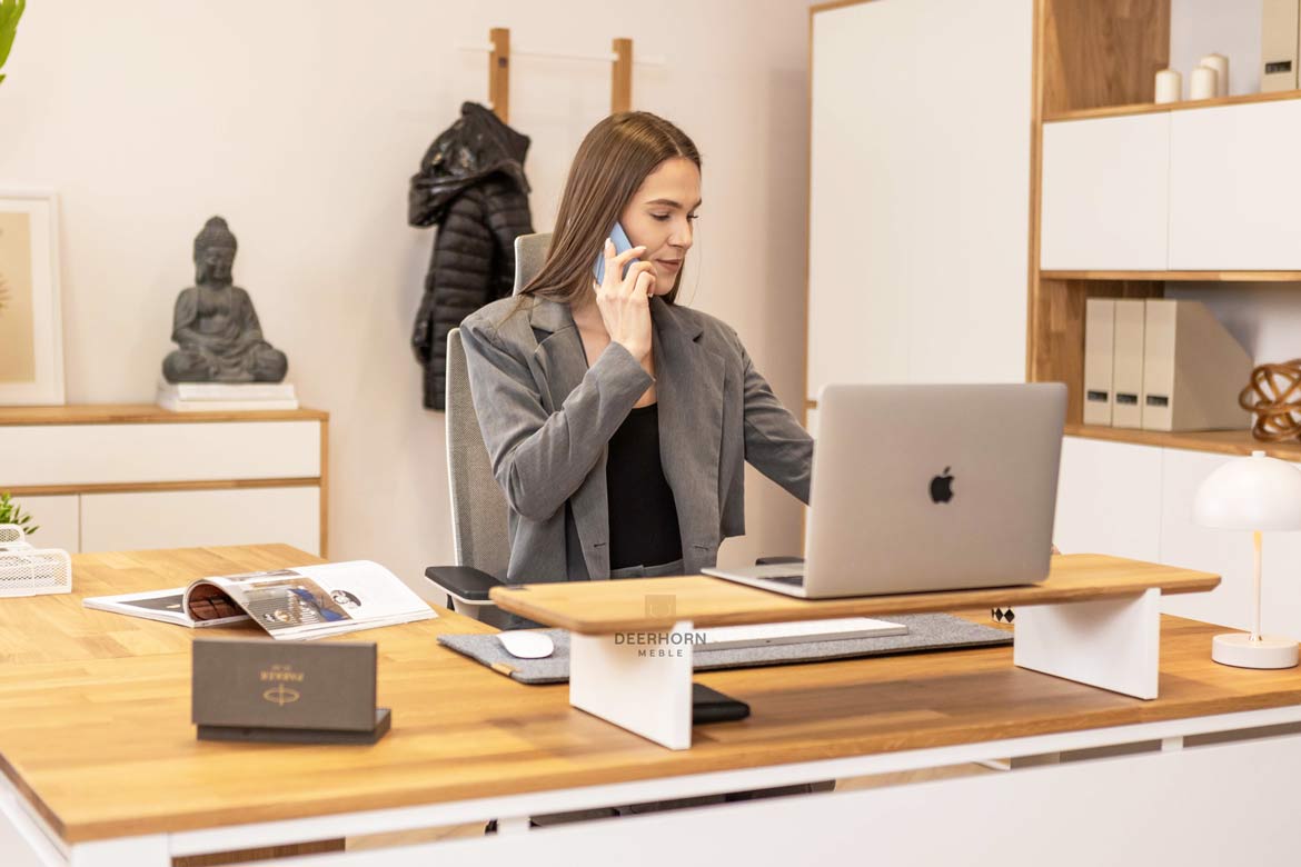 Monitortischverlängerung weiß mit Holz