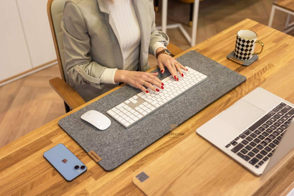 Tastatur-Pad. Maus- und Tastaturunterlage aus Filz