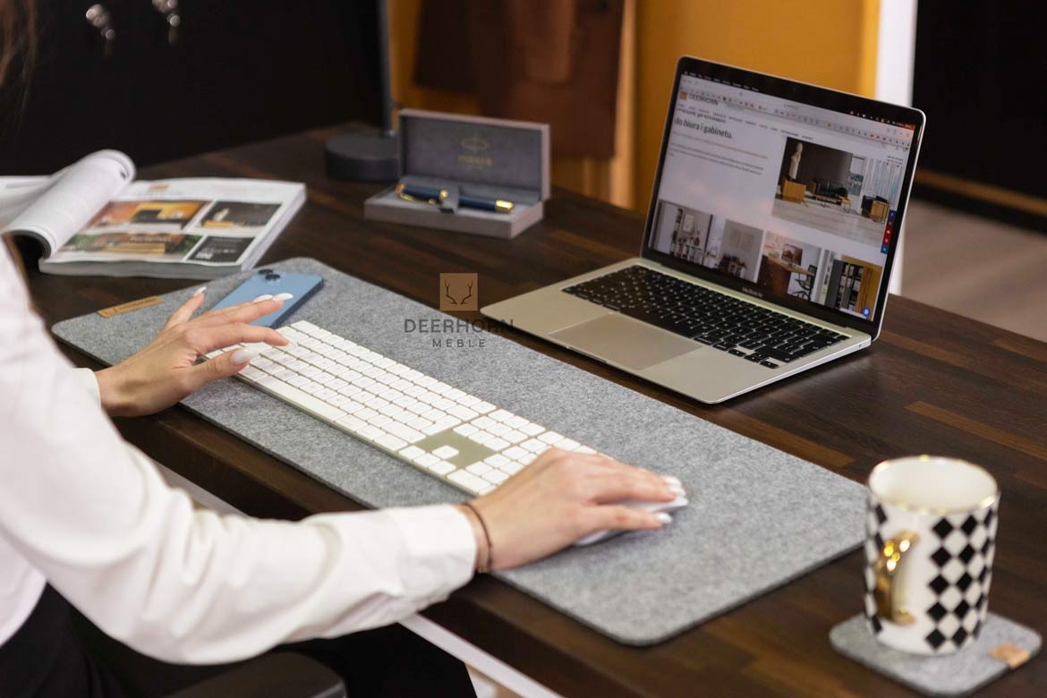 Tastatur-Pad. Maus- und Tastaturunterlage aus Filz
