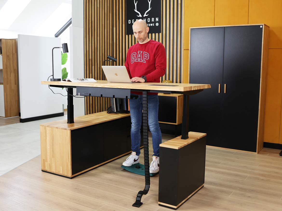 GYMBA Balance Board Fußstützen im Stehen und Sitzen