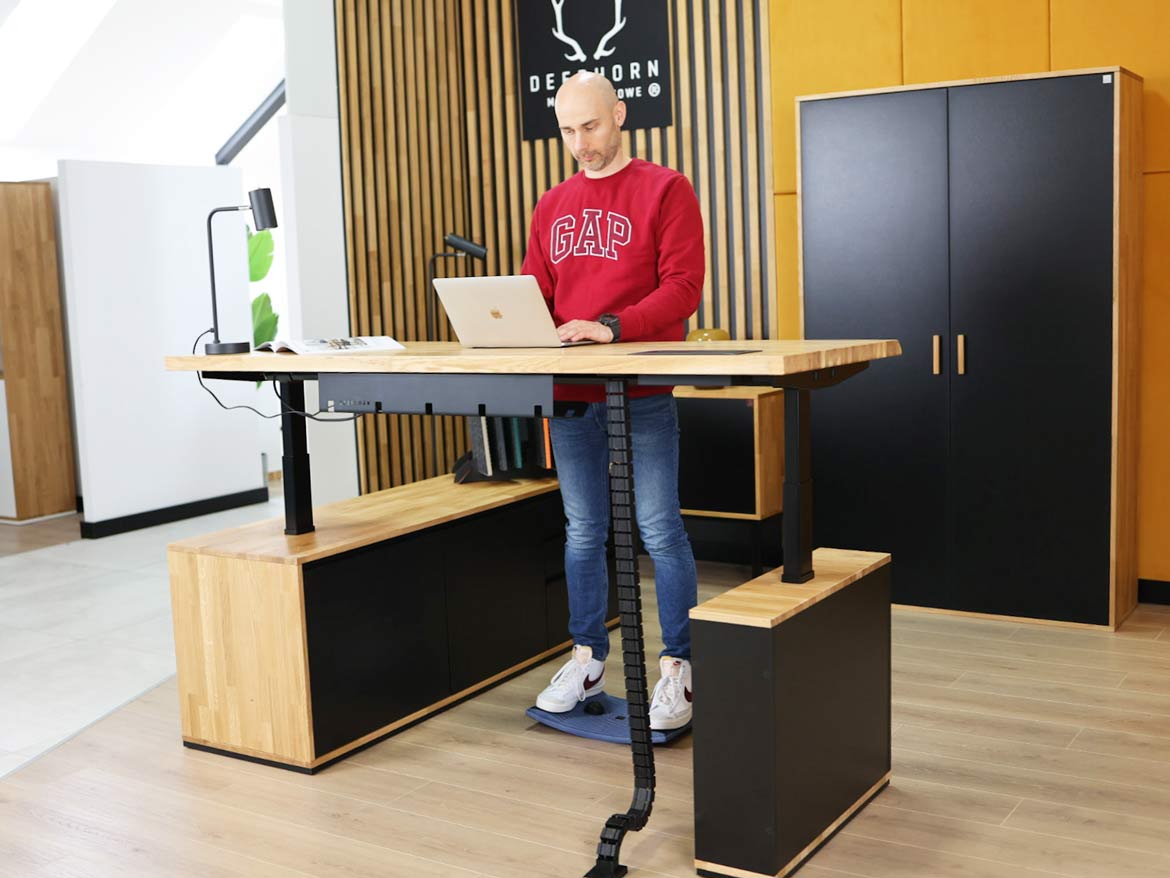 GYMBA Balance Board Fußstützen im Stehen und Sitzen