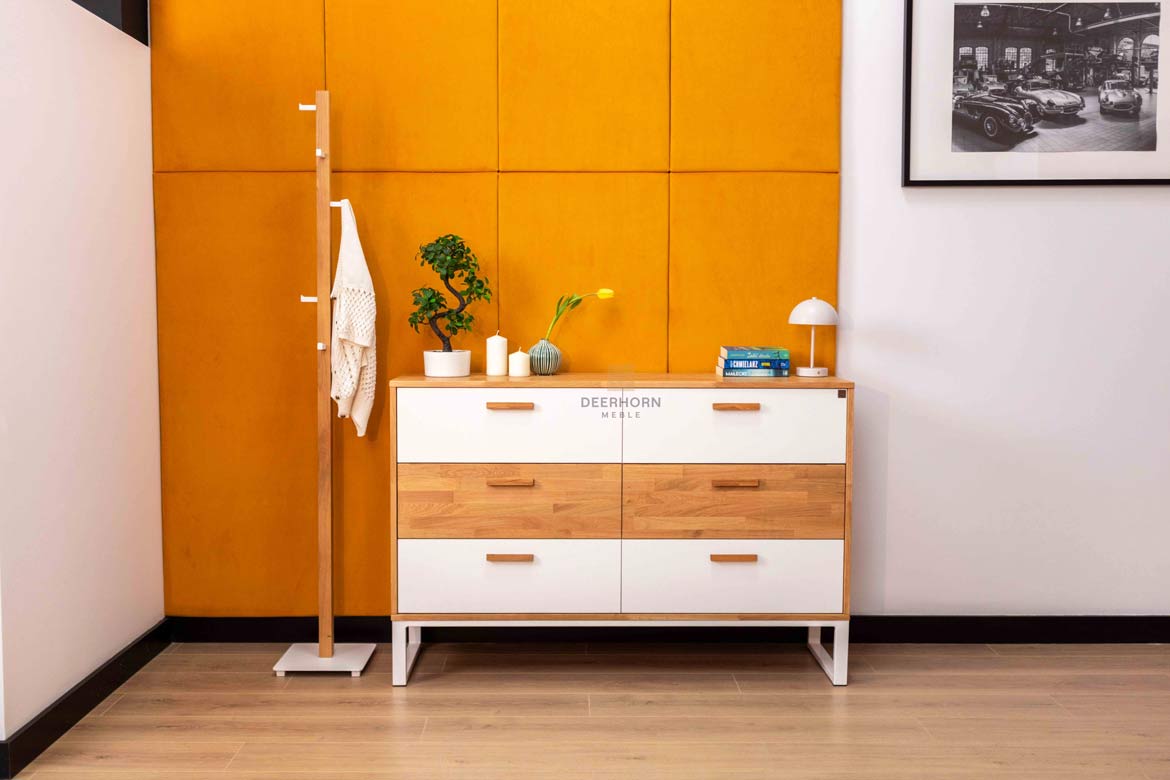 Weiße Bürokommode aus Holz und Metall im industriellen Loft-Stil. Breite 140cm