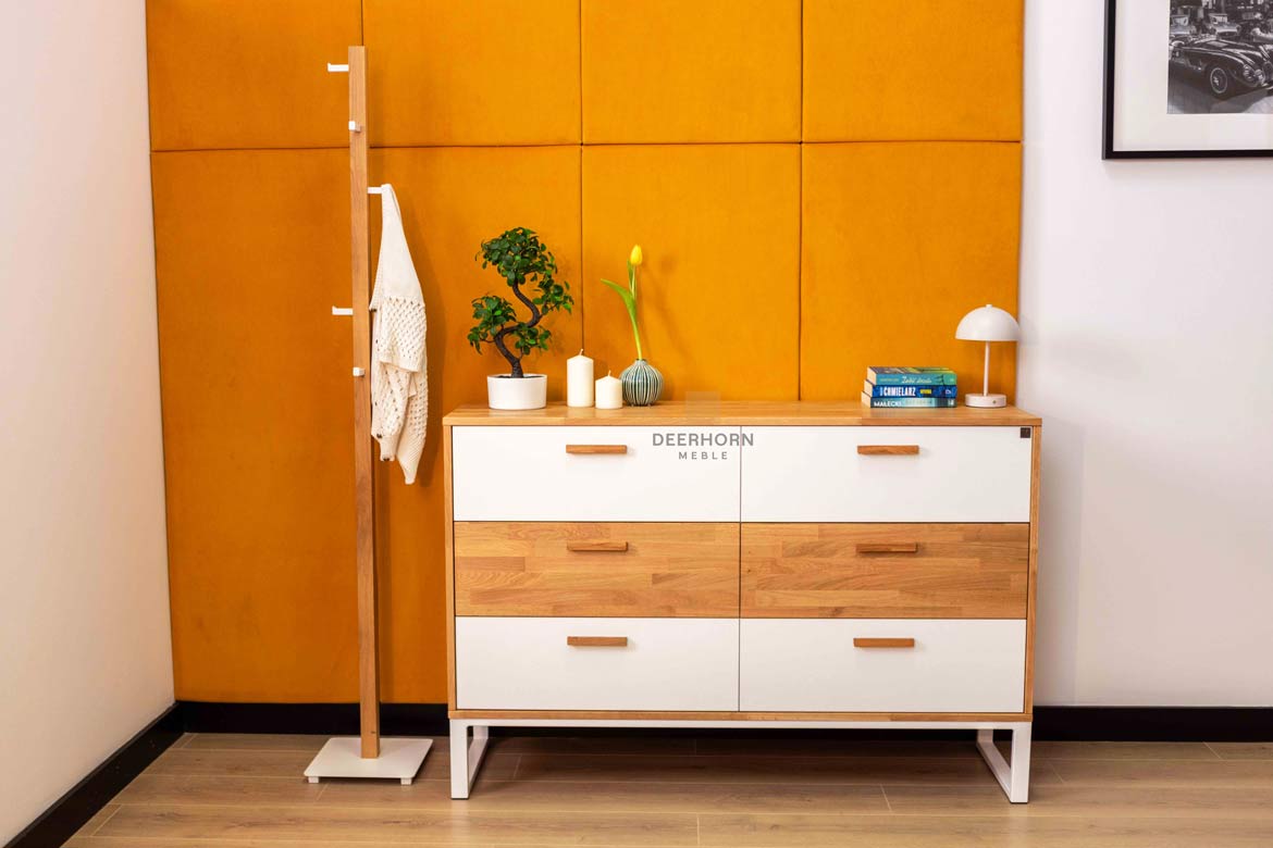 Weiße Bürokommode aus Holz und Metall im industriellen Loft-Stil. Breite 140cm