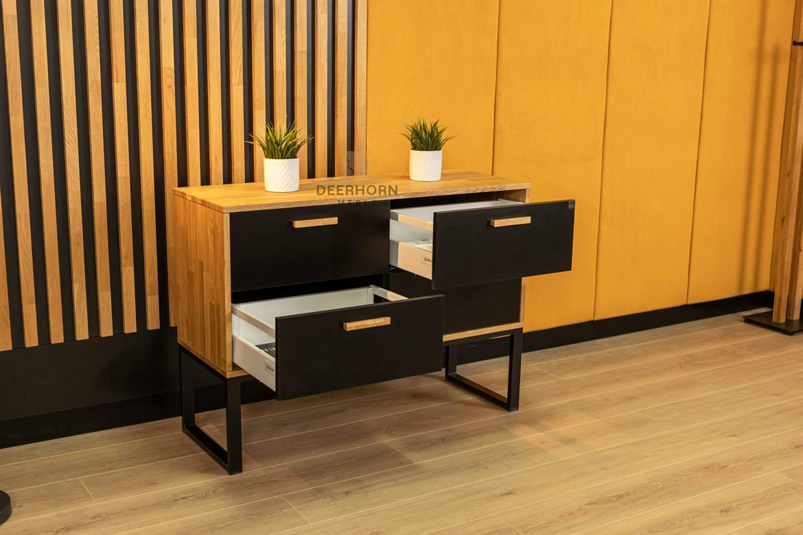 Schwarze Kommode aus Holz und Metall