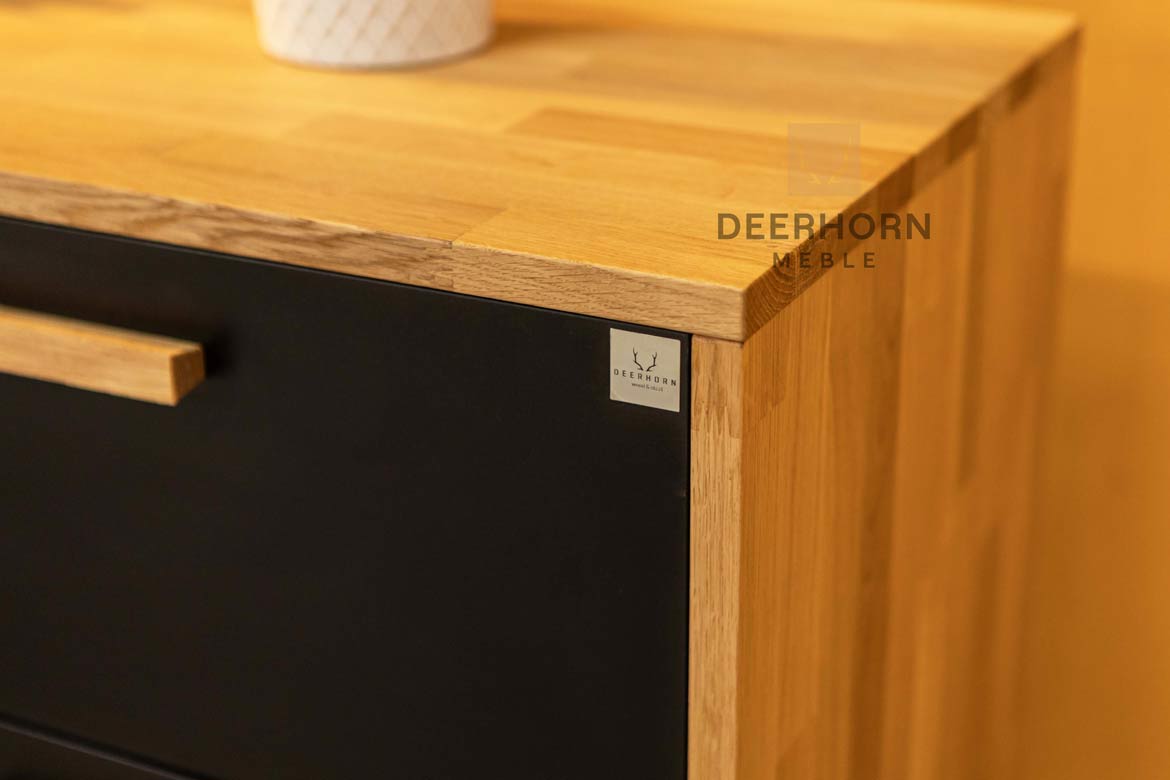 Schwarze Kommode aus Holz und Metall