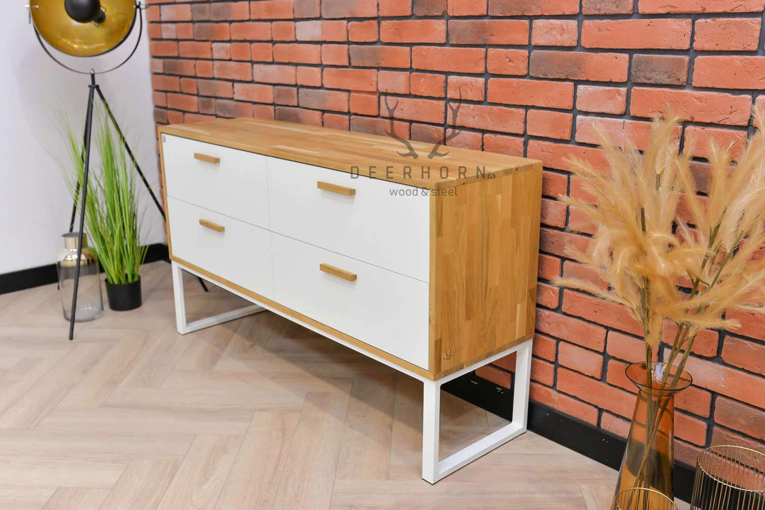 Weiße Kommode für Büro oder Arbeitszimmer, moderner Loft-Stil