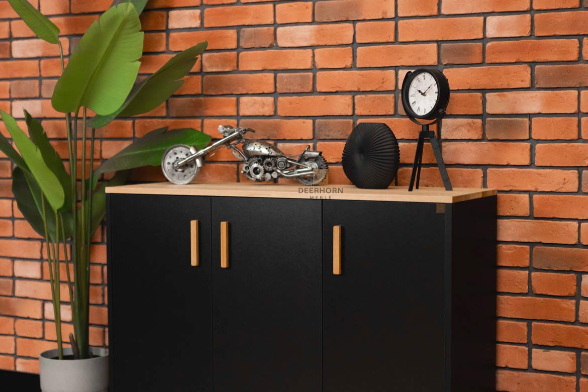 Praktische dreitürige, abschließbare schwarze Kommode für Büro und Haushalt