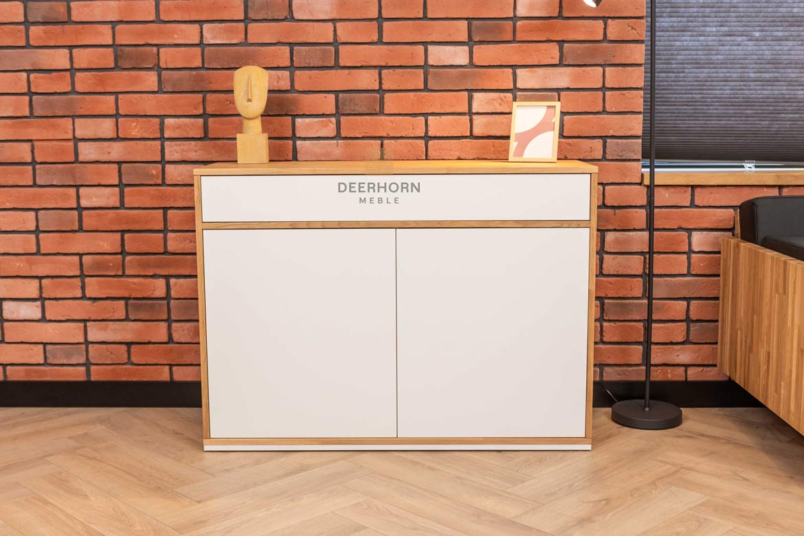Weiße Loft-Büro schlanke Kommode