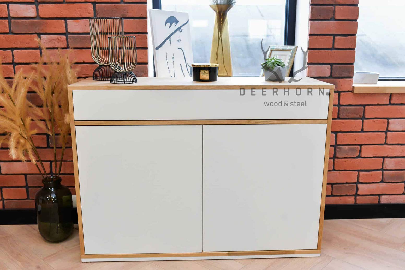 Weiße Loft-Büro schlanke Kommode