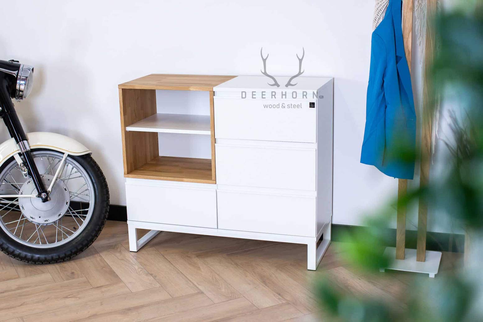 Weiße Kommode mit Schubladen für das Büro oder Arbeitszimmer Loft Office Plus